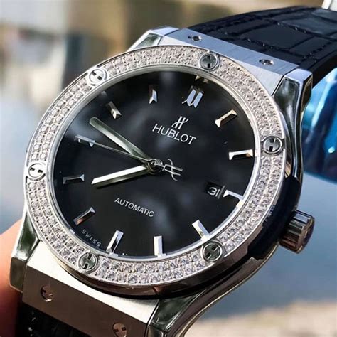 hublot máy nhật